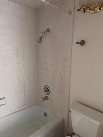 500 Glenwood Circle 322, Monterey, CA 93940