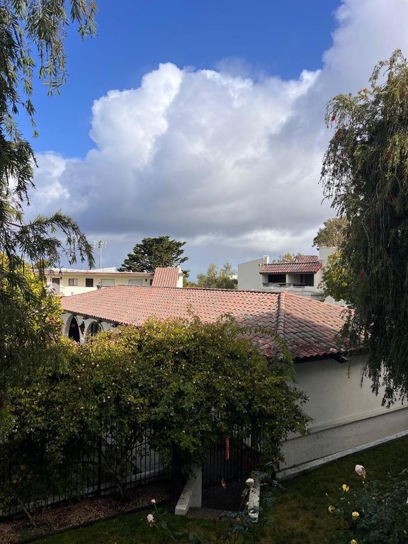 500 Glenwood Circle 322, Monterey, CA 93940