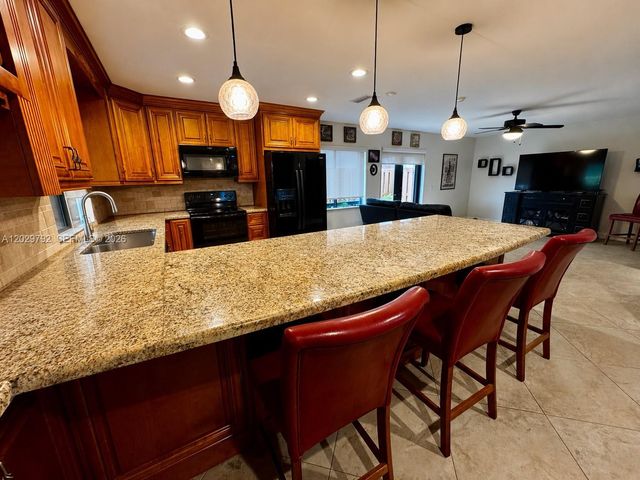 2380 Tallahassee, Weston, FL 33326