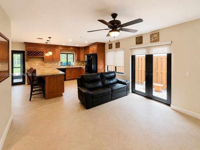 2380 Tallahassee, Weston, FL 33326