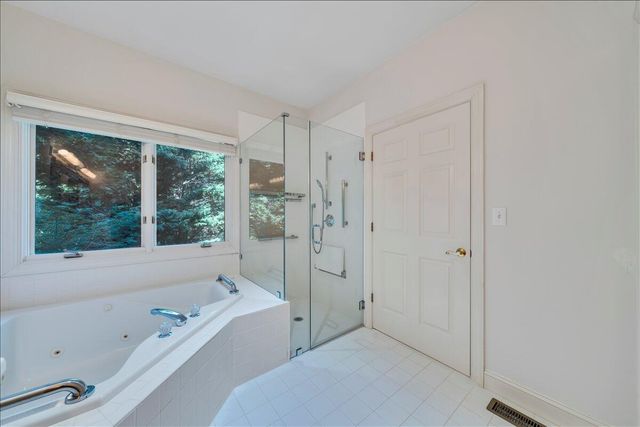 6787 Hidden Woods DR, Roanoke, VA 24018