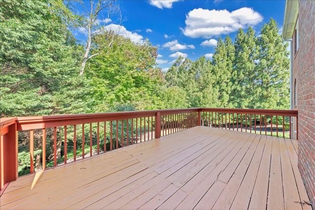 6787 Hidden Woods DR, Roanoke, VA 24018