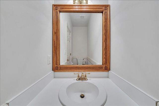 6787 Hidden Woods DR, Roanoke, VA 24018