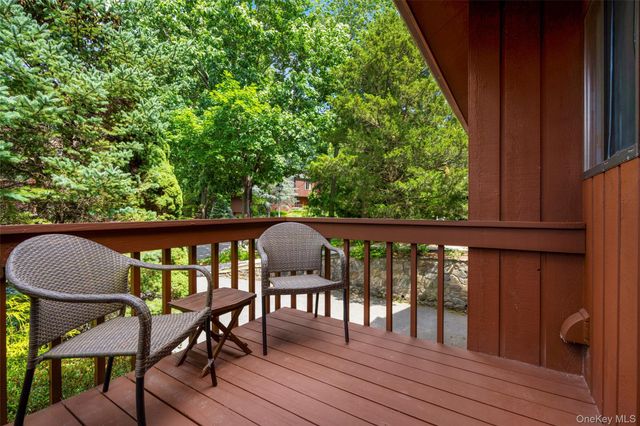 132 Barton Road, White Plains, NY 10605