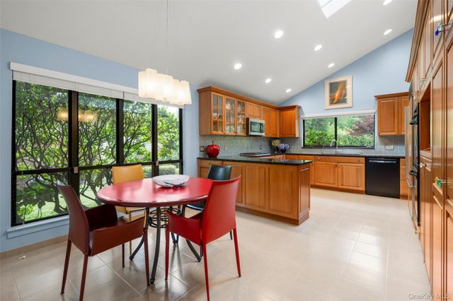 132 Barton Road, White Plains, NY 10605
