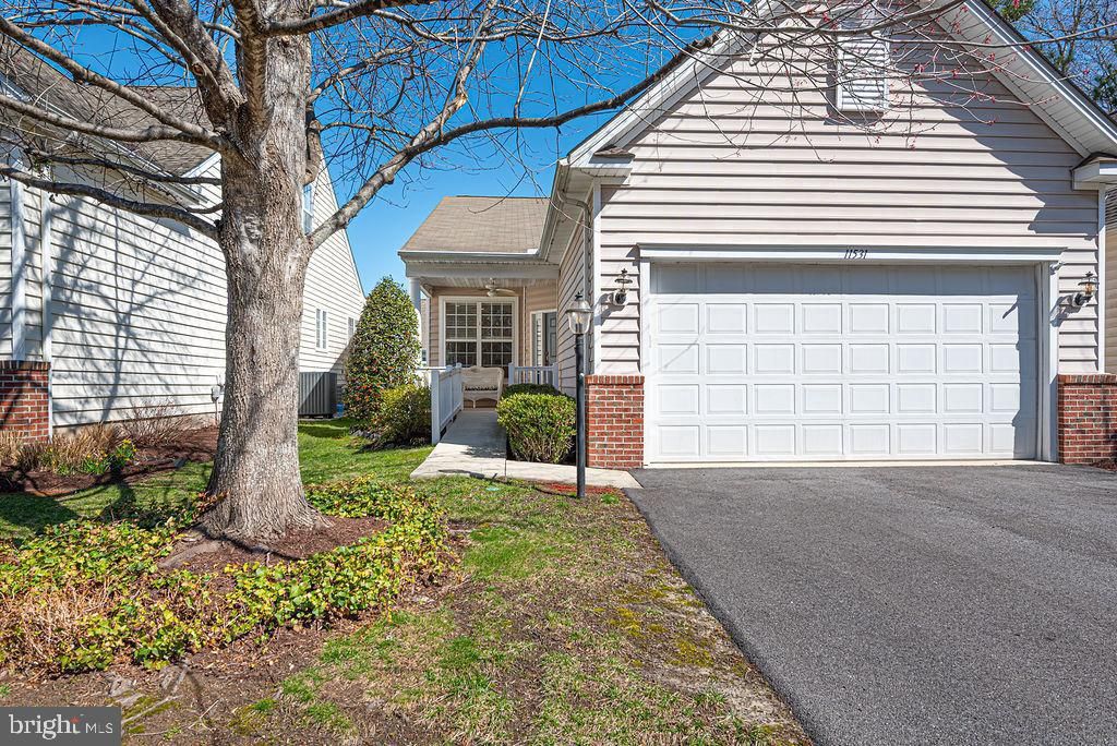 Image 1 of property listing at 11531 MANKLIN CREEK RD, Ocean Pines, MD 21811