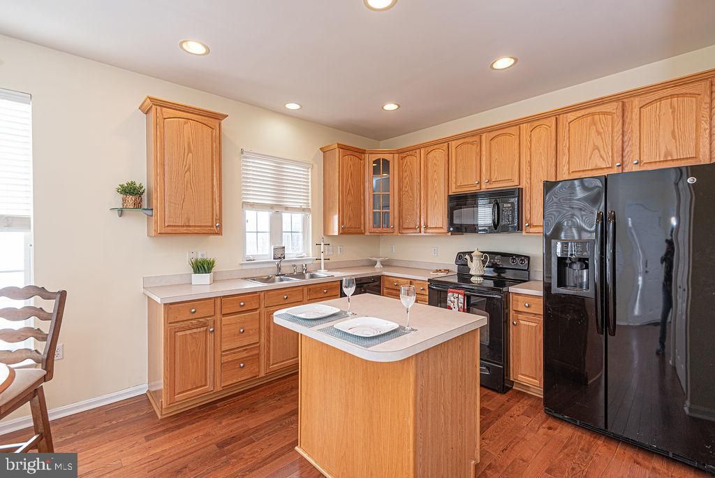 Image 10 of property listing at 11531 MANKLIN CREEK RD, Ocean Pines, MD 21811