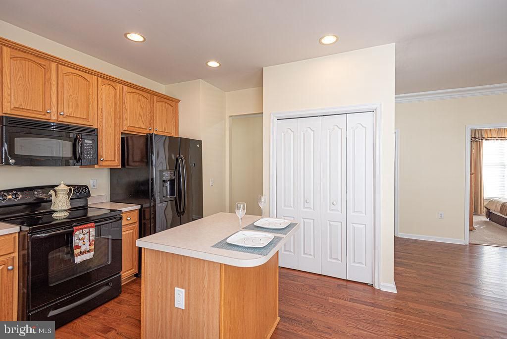 Image 13 of property listing at 11531 MANKLIN CREEK RD, Ocean Pines, MD 21811