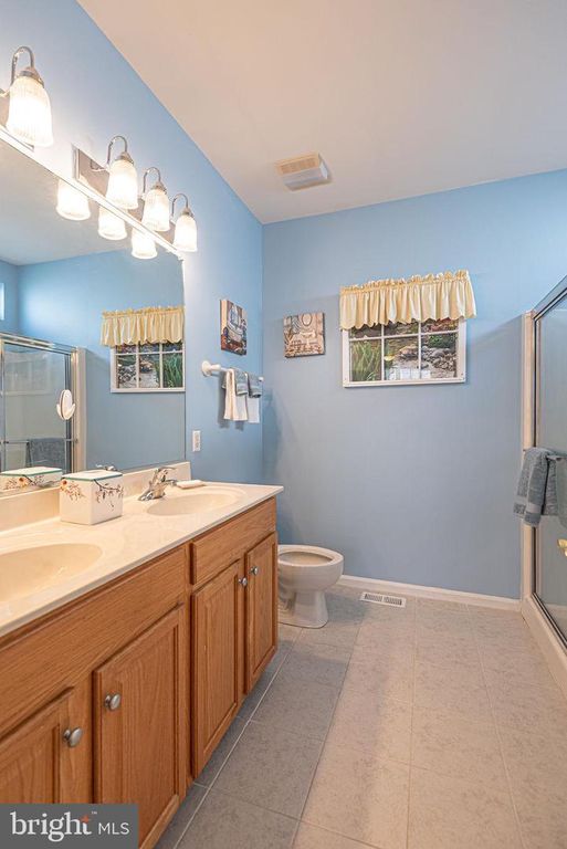 Image 43 of property listing at 11531 MANKLIN CREEK RD, Ocean Pines, MD 21811