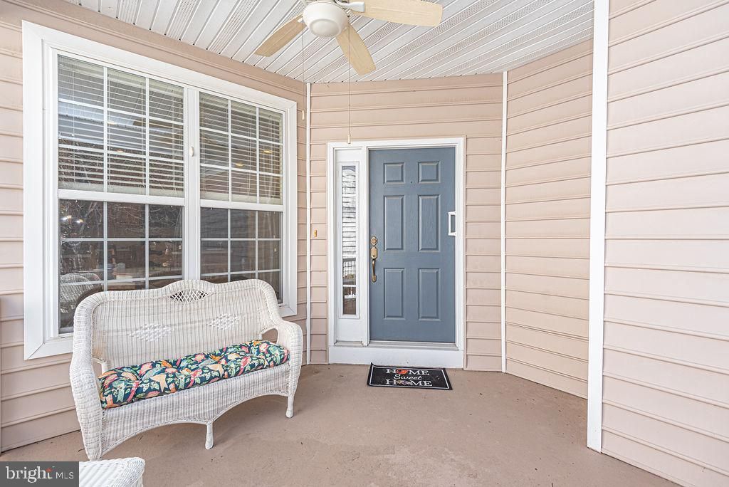 Image 6 of property listing at 11531 MANKLIN CREEK RD, Ocean Pines, MD 21811