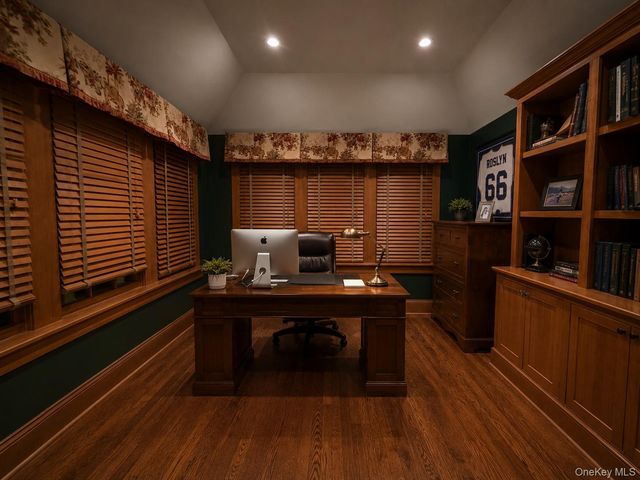 30 The Maples, Roslyn Estates, NY 11576