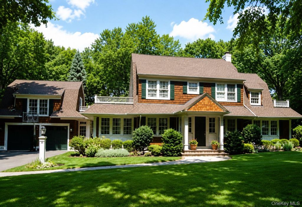 30 The Maples, Roslyn Estates, NY 11576 — exterior