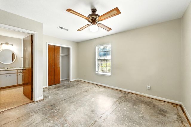 707 Center ST, Lockhart, TX 78644