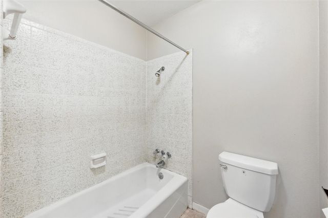 707 Center ST, Lockhart, TX 78644