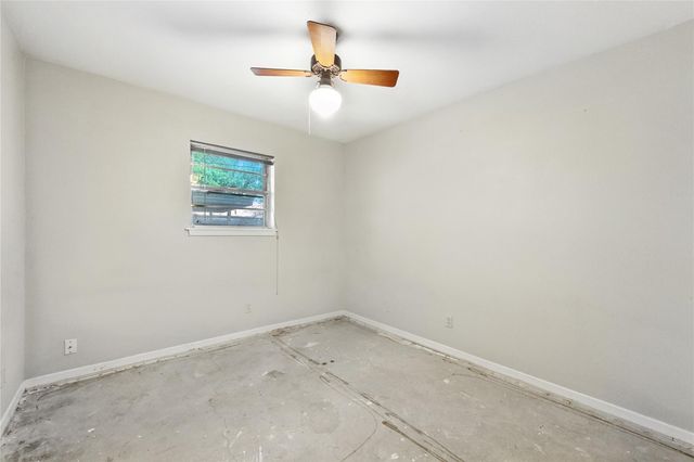 707 Center ST, Lockhart, TX 78644