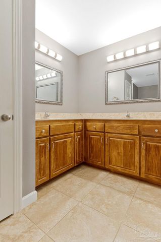 6069 Oglesbey Rd, Milton, FL 32570