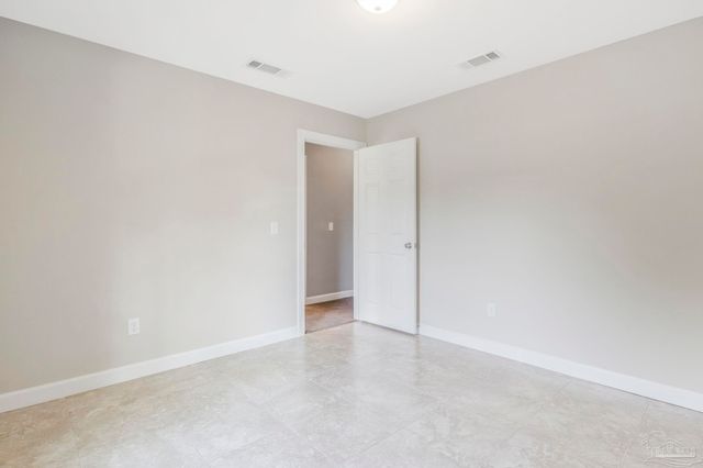 6069 Oglesbey Rd, Milton, FL 32570