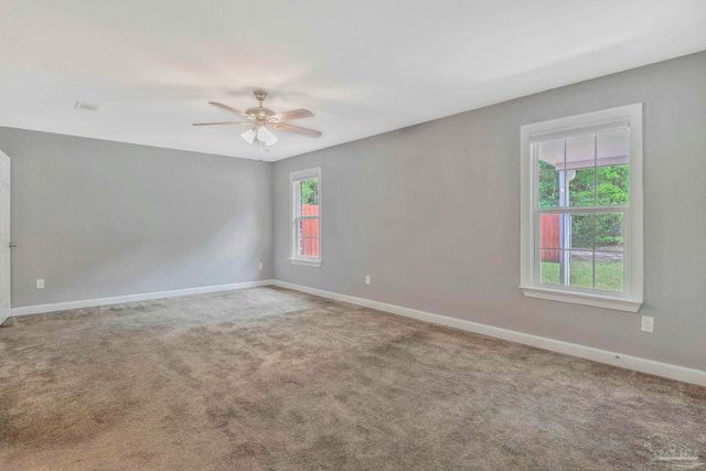 6069 Oglesbey Rd, Milton, FL 32570
