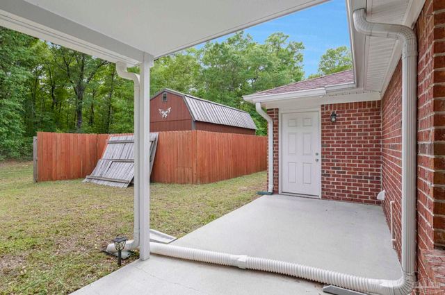 6069 Oglesbey Rd, Milton, FL 32570