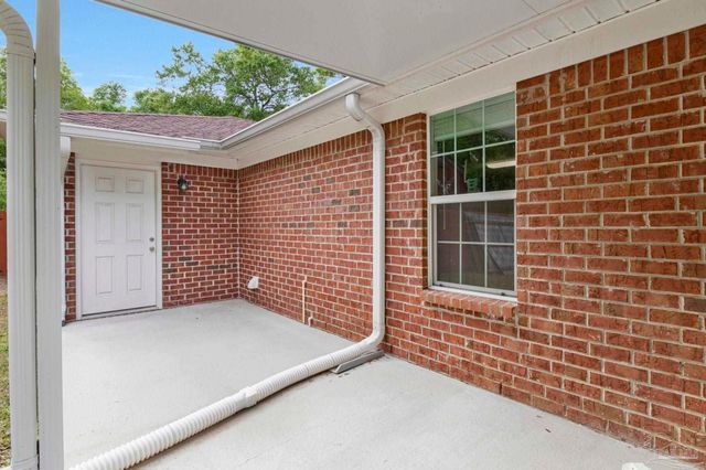 6069 Oglesbey Rd, Milton, FL 32570