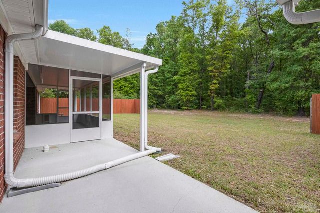 6069 Oglesbey Rd, Milton, FL 32570