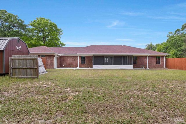 6069 Oglesbey Rd, Milton, FL 32570