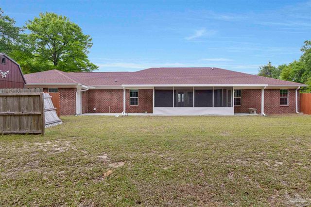 6069 Oglesbey Rd, Milton, FL 32570