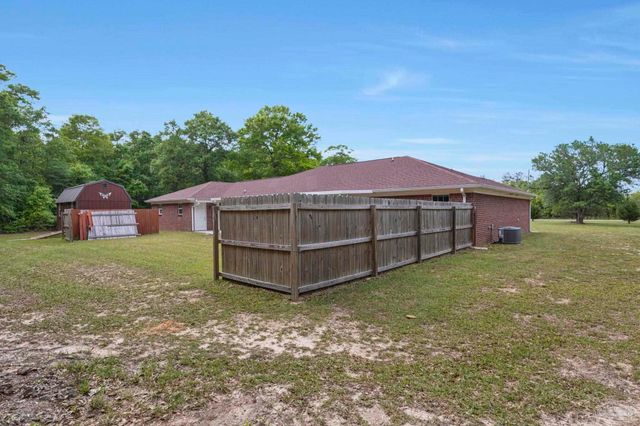 6069 Oglesbey Rd, Milton, FL 32570