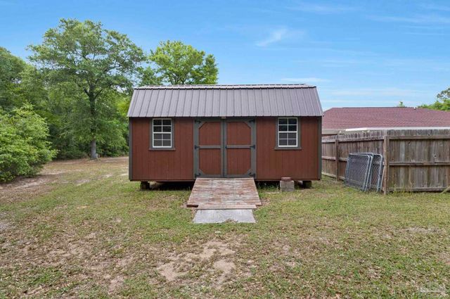 6069 Oglesbey Rd, Milton, FL 32570