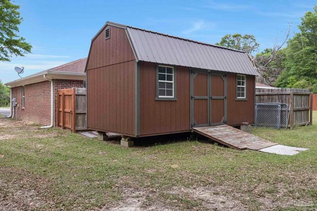 6069 Oglesbey Rd, Milton, FL 32570
