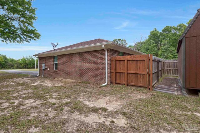 6069 Oglesbey Rd, Milton, FL 32570