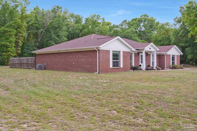 6069 Oglesbey Rd, Milton, FL 32570