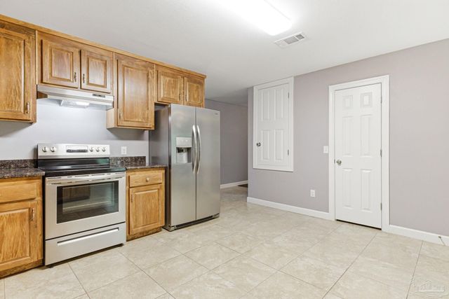 6069 Oglesbey Rd, Milton, FL 32570