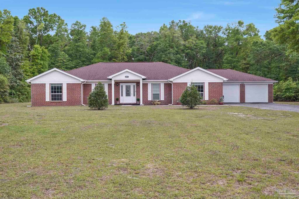 6069 Oglesbey Rd, Milton, FL 32570