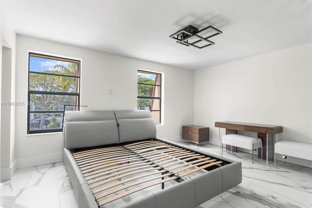 3973 NE 167th St 12, North Miami Beach, FL 33160