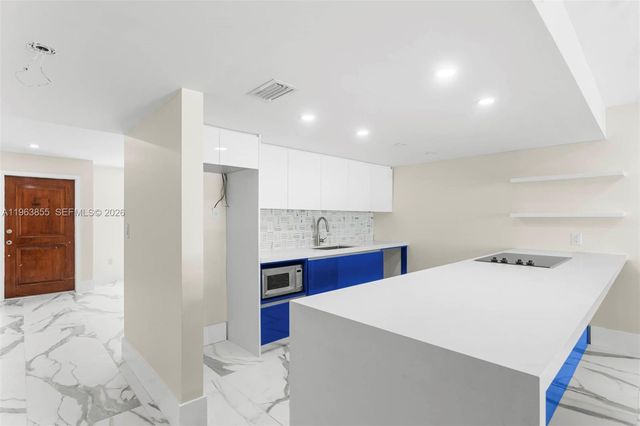 3973 NE 167th St 12, North Miami Beach, FL 33160