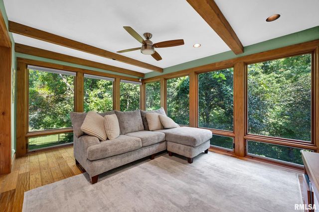 2816 W WILLOW RIDGE Circle, Peoria, IL 61614
