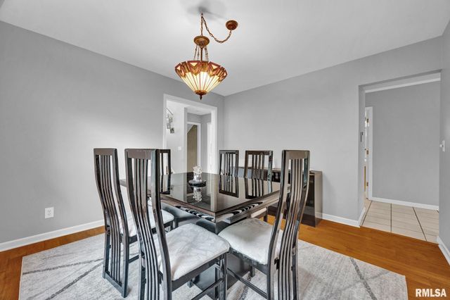 2816 W WILLOW RIDGE Circle, Peoria, IL 61614