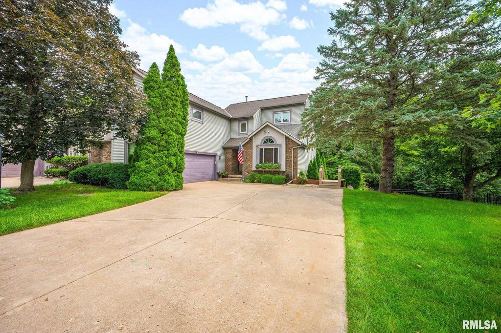 2816 W WILLOW RIDGE Circle, Peoria, IL 61614