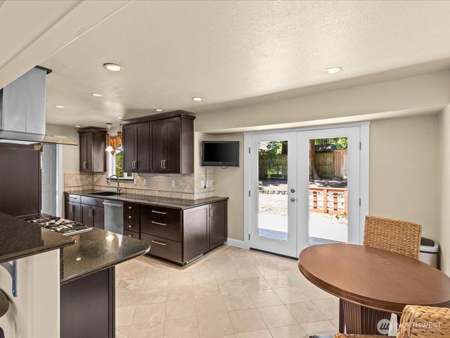 10610 NE 190th Street, Bothell, WA 98011