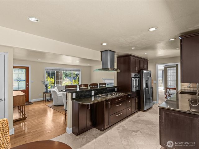 10610 NE 190th Street, Bothell, WA 98011
