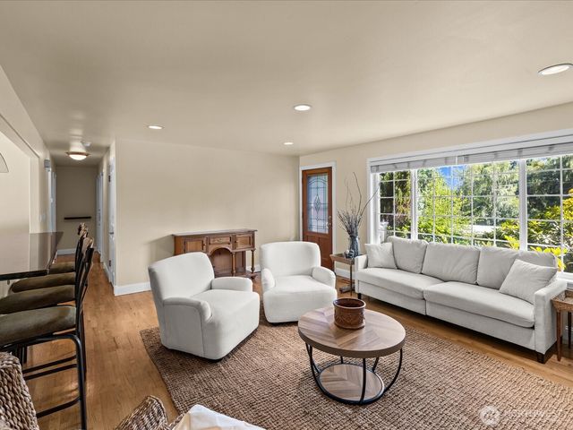 10610 NE 190th Street, Bothell, WA 98011