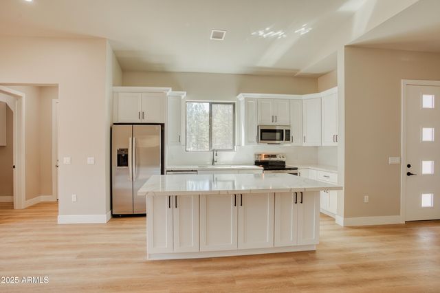 4660 West Tatanka Loop --, Show Low, AZ 85901