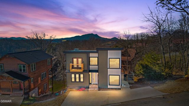 1568 Rainbow Ridge Way, Sevierville, TN 37862