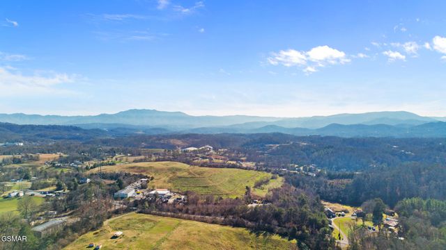 1568 Rainbow Ridge Way, Sevierville, TN 37862