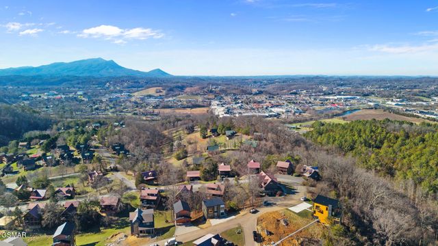1568 Rainbow Ridge Way, Sevierville, TN 37862