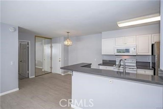23515 Lyons 178, Valencia, CA 91355