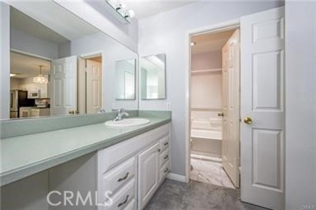 23515 Lyons 178, Valencia, CA 91355