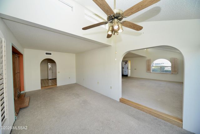 1021 W Camino Sagasta, Green Valley, AZ 85622