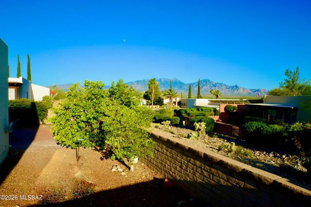 1021 W Camino Sagasta, Green Valley, AZ 85622